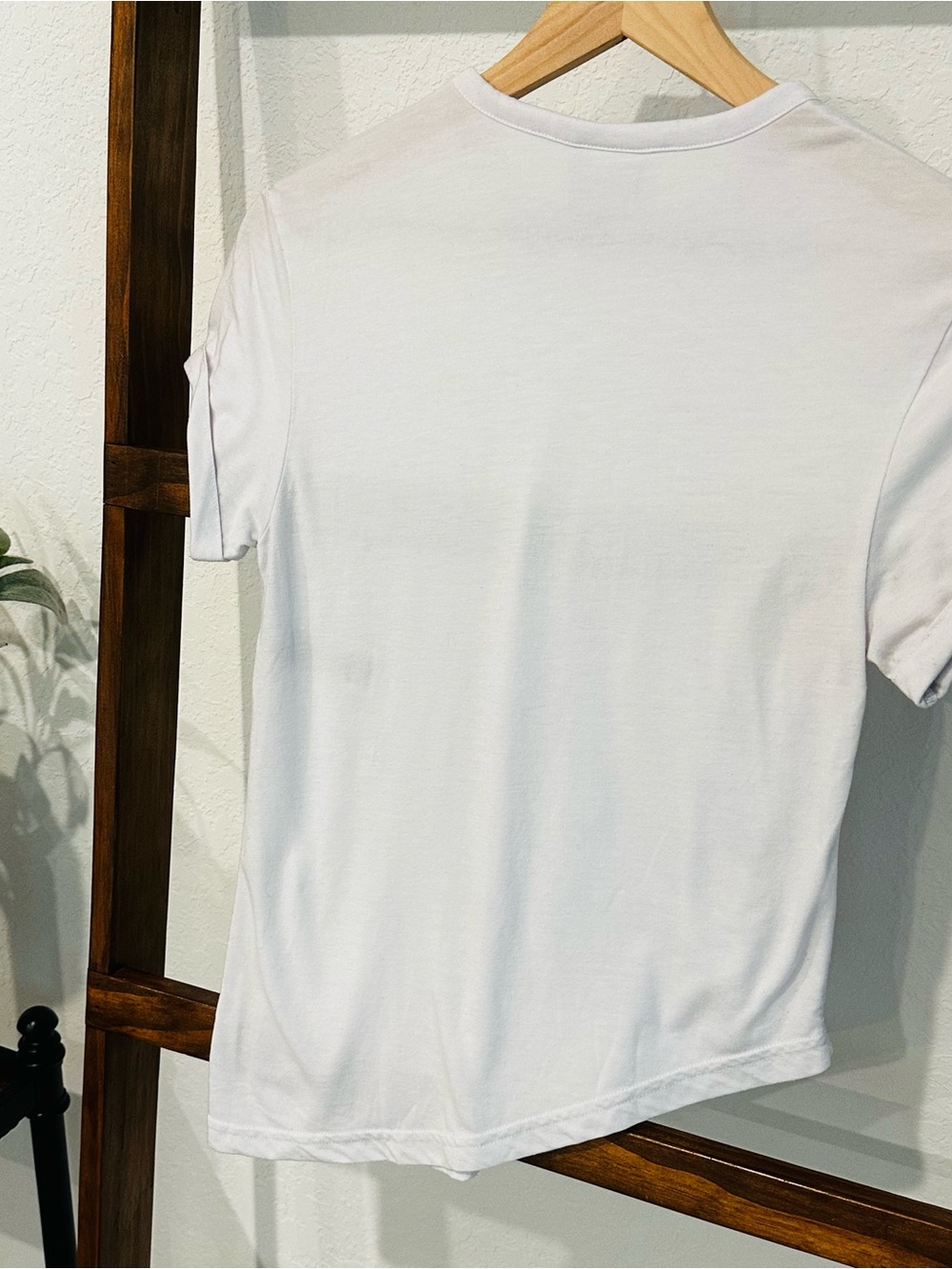 Gymshark White Rolled Sleeve Asymmetrical Hem Tee XS - Picture 10 of 11
